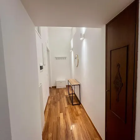 Vomero Hideaway - Family Friendly Apartment