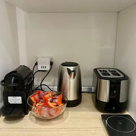 아파트 Vomero Hideaway - Family Friendly 나폴리