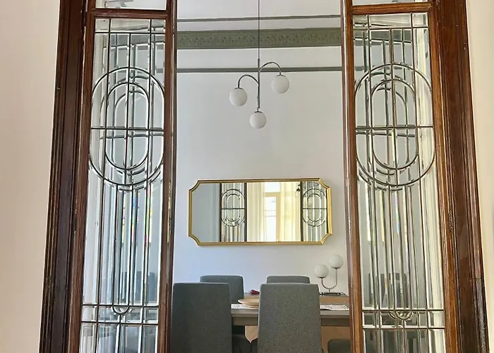 Vomero Hideaway - Family Friendly 나폴리