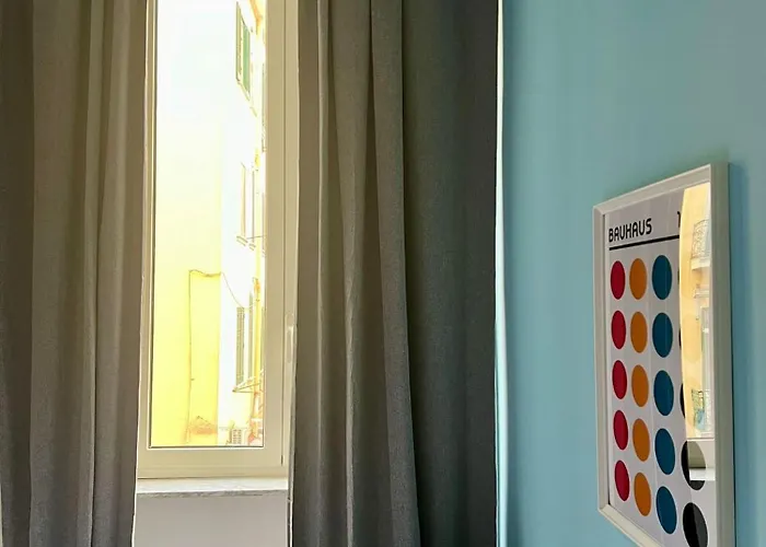 Vomero Hideaway - Family Friendly *