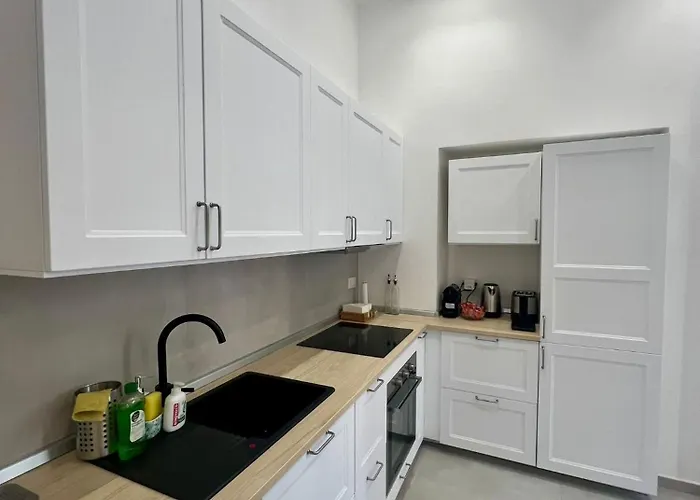 Vomero Hideaway - Family Friendly 아파트 *