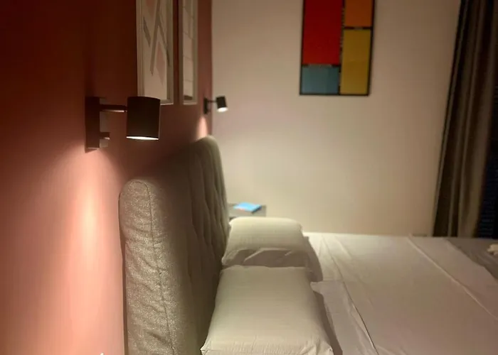 Vomero Hideaway - Family Friendly 나폴리