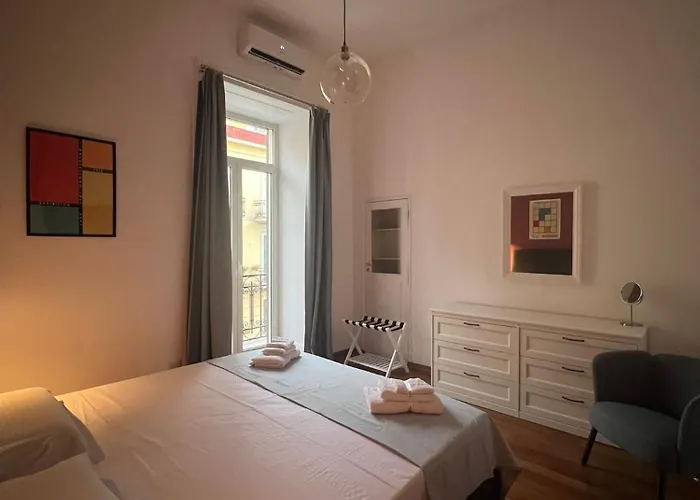 Vomero Hideaway - Family Friendly