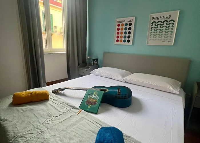 Vomero Hideaway - Family Friendly 아파트 *