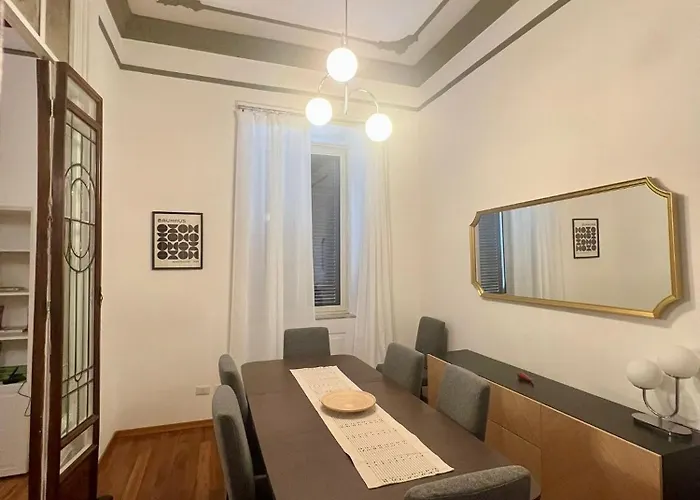 Vomero Hideaway - Family Friendly * 나폴리